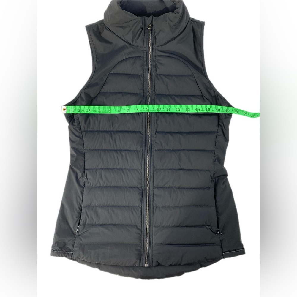 Lululemon Fluffed Up Vest Black size 8 - Picture 3 of 8